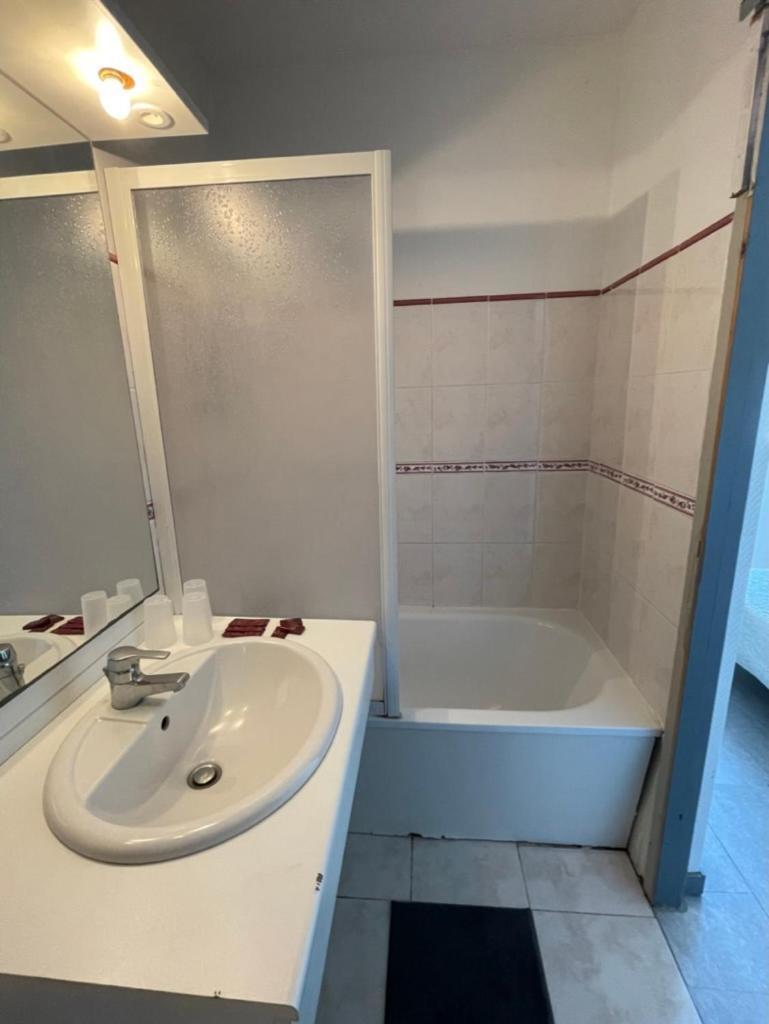 Hotel Restaurant La Ceinture Vauvert Zewnętrze zdjęcie