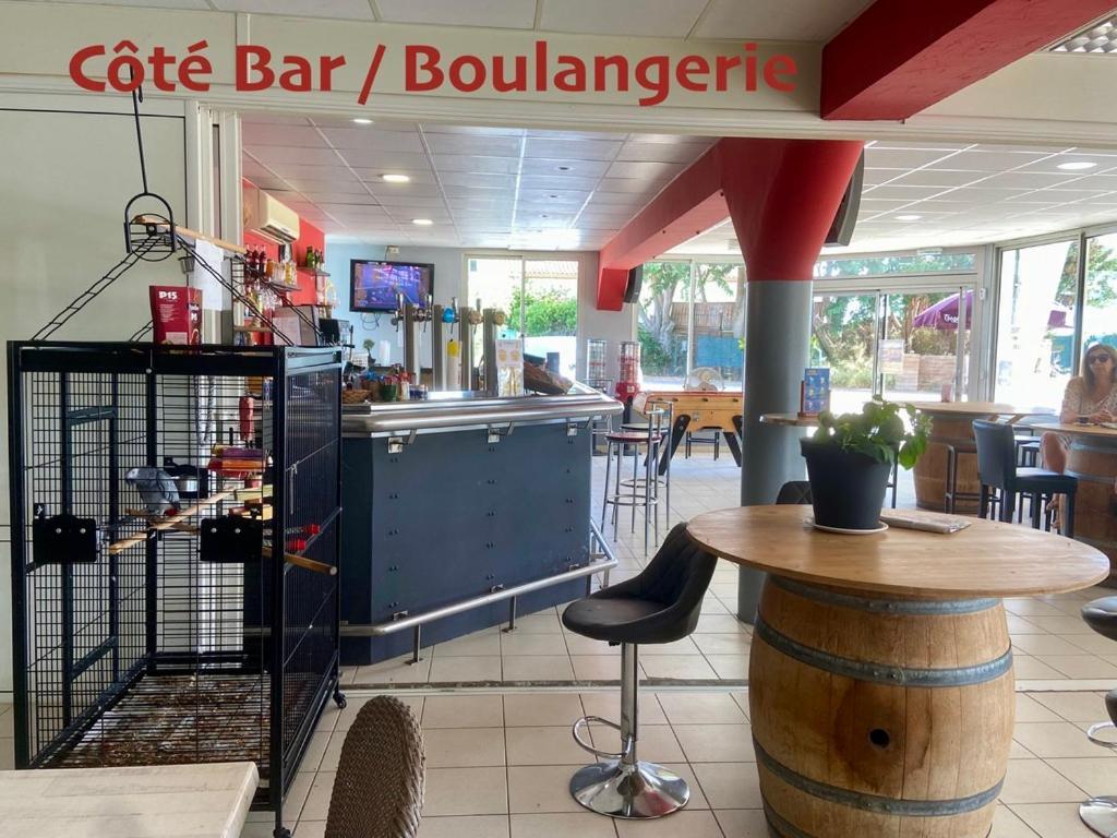 Hotel Restaurant La Ceinture Vauvert Zewnętrze zdjęcie