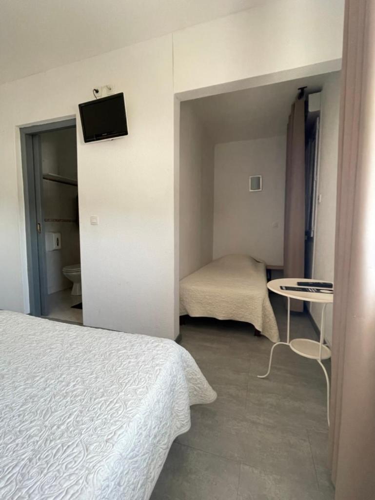 Hotel Restaurant La Ceinture Vauvert Zewnętrze zdjęcie