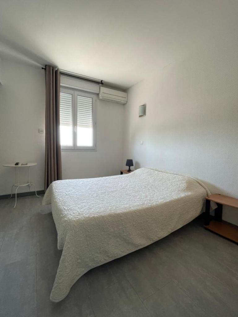 Hotel Restaurant La Ceinture Vauvert Zewnętrze zdjęcie
